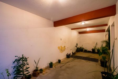 Casa à venda com 268m², 3 quartos e 4 vagas Casa à venda com 268m², 3 quartos e 4 vagasQuintal/Garagem
