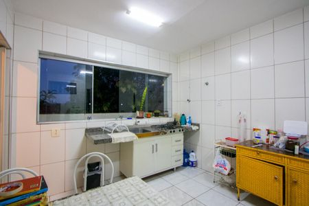 Casa à venda com 268m², 3 quartos e 4 vagas Casa à venda com 268m², 3 quartos e 4 vagasCozinha