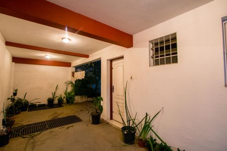 Casa à venda com 268m², 3 quartos e 4 vagas Casa à venda com 268m², 3 quartos e 4 vagasQuintal/Garagem
