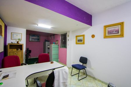Casa à venda com 268m², 3 quartos e 4 vagas Casa à venda com 268m², 3 quartos e 4 vagasQuarto 1 - Suíte