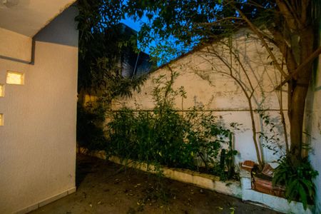 Casa à venda com 268m², 3 quartos e 4 vagas Casa à venda com 268m², 3 quartos e 4 vagasQuintal/Garagem