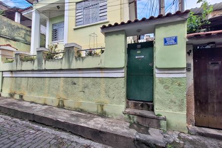 Casa à venda com 65m², 2 quartos e sem vaga