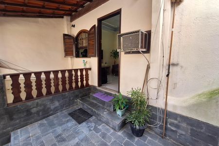 Varanda da Sala de casa à venda com 2 quartos, 65m² em São Lourenço, Niterói