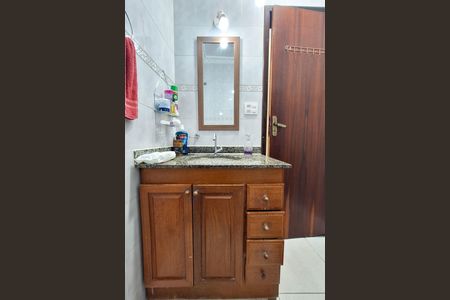 Casa à venda com 65m², 2 quartos e sem vaga Casa à venda com 65m², 2 quartos e sem vagaBanheiro