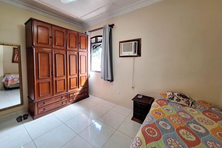 Casa à venda com 65m², 2 quartos e sem vaga Casa à venda com 65m², 2 quartos e sem vagaQuarto 1