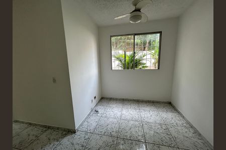 Apartamento para alugar com 45m², 2 quartos e 1 vagaSala