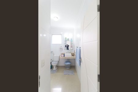 Casa à venda com 319m², 4 quartos e 7 vagas Casa à venda com 319m², 4 quartos e 7 vagasSuíte 1 - Banheiro
