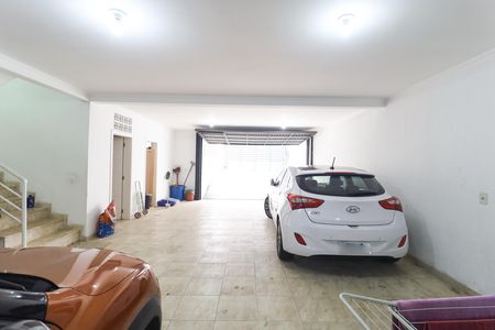 Casa à venda com 319m², 4 quartos e 7 vagas Casa à venda com 319m², 4 quartos e 7 vagasGaragem