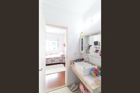 Casa à venda com 319m², 4 quartos e 7 vagas Casa à venda com 319m², 4 quartos e 7 vagasSuíte 2 - Banheiro