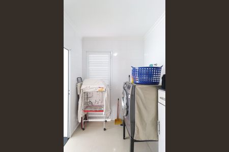 Casa à venda com 319m², 4 quartos e 7 vagas Casa à venda com 319m², 4 quartos e 7 vagasÁrea de serviço
