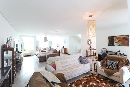 Sala de casa à venda com 4 quartos, 319m² em Jardim Virginia Bianca, São Paulo