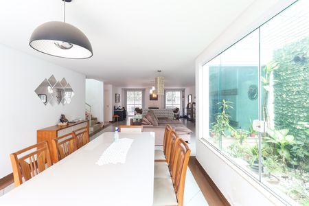 Sala de casa à venda com 4 quartos, 319m² em Jardim Virginia Bianca, São Paulo