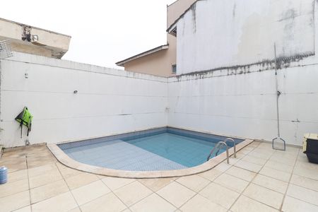 Casa à venda com 319m², 4 quartos e 7 vagas Casa à venda com 319m², 4 quartos e 7 vagasQuintal