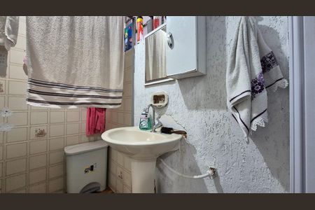 Casa à venda com 212m², 3 quartos e 2 vagas Casa à venda com 212m², 3 quartos e 2 vagasBanheiro da suíte