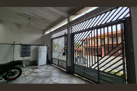 Casa à venda com 212m², 3 quartos e 2 vagas Casa à venda com 212m², 3 quartos e 2 vagasGaragem