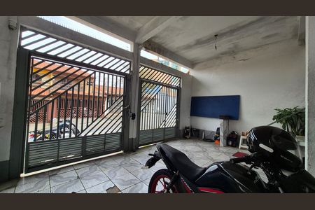 Casa à venda com 212m², 3 quartos e 2 vagas Casa à venda com 212m², 3 quartos e 2 vagasGaragem