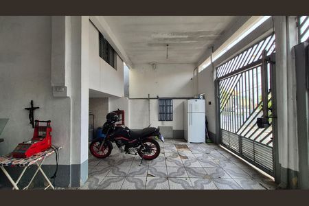 Casa à venda com 212m², 3 quartos e 2 vagas Casa à venda com 212m², 3 quartos e 2 vagasGaragem