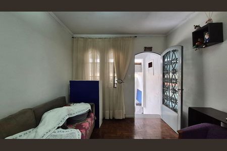 Casa à venda com 212m², 3 quartos e 2 vagas Casa à venda com 212m², 3 quartos e 2 vagasSala