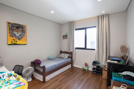 Casa à venda com 360m², 4 quartos e 4 vagas Casa à venda com 360m², 4 quartos e 4 vagasQuarto 2