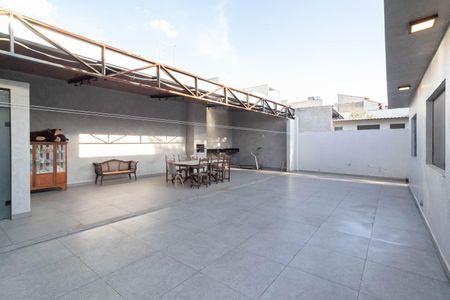 Casa à venda com 360m², 4 quartos e 4 vagas Casa à venda com 360m², 4 quartos e 4 vagasQuintal
