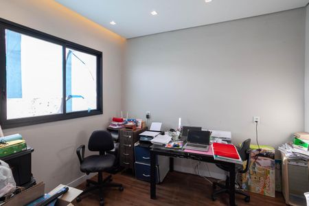 Casa à venda com 360m², 4 quartos e 4 vagas Casa à venda com 360m², 4 quartos e 4 vagasQuarto 3