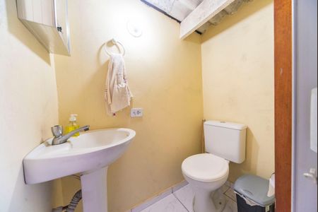 Casa à venda com 250m², 3 quartos e 2 vagas Casa à venda com 250m², 3 quartos e 2 vagasBanheiro do Salão