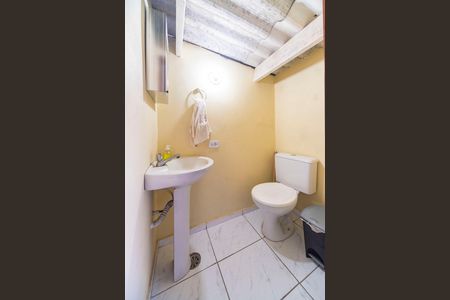 Casa à venda com 250m², 3 quartos e 2 vagas Casa à venda com 250m², 3 quartos e 2 vagasBanheiro do Salão