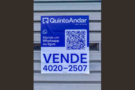 Casa à venda com 250m², 3 quartos e 2 vagas Casa à venda com 250m², 3 quartos e 2 vagasPlaca Instalada na Fachada