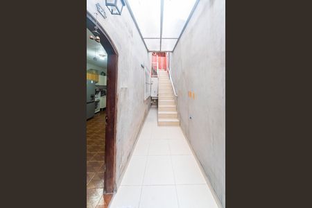 Casa à venda com 250m², 3 quartos e 2 vagas Casa à venda com 250m², 3 quartos e 2 vagasCorredor Lateral