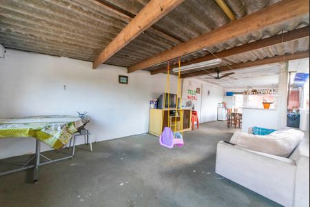 Casa à venda com 250m², 3 quartos e 2 vagas Casa à venda com 250m², 3 quartos e 2 vagasSalão