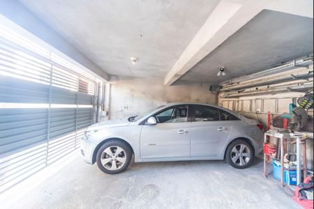 Casa à venda com 250m², 3 quartos e 2 vagas Casa à venda com 250m², 3 quartos e 2 vagasGaragem