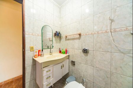 Casa à venda com 250m², 3 quartos e 2 vagas Casa à venda com 250m², 3 quartos e 2 vagasBanheiro 1