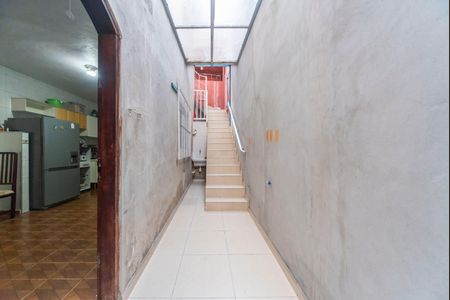 Casa à venda com 250m², 3 quartos e 2 vagas Casa à venda com 250m², 3 quartos e 2 vagasCorredor Lateral