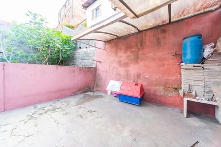 Casa à venda com 250m², 3 quartos e 2 vagas Casa à venda com 250m², 3 quartos e 2 vagasVaranda Fundos