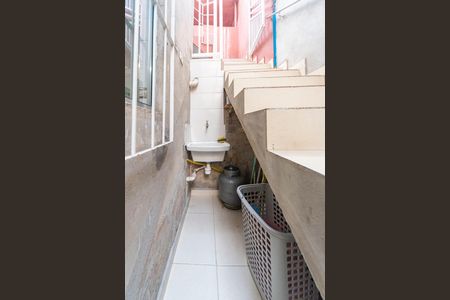 Casa à venda com 250m², 3 quartos e 2 vagas Casa à venda com 250m², 3 quartos e 2 vagasCorredor Lateral