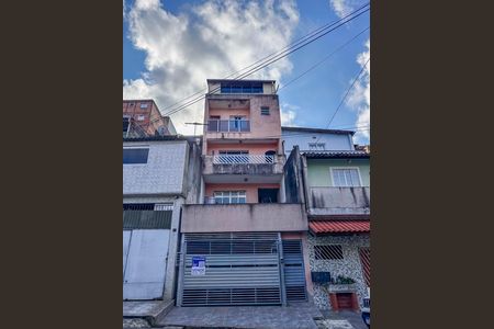 Casa à venda com 250m², 3 quartos e 2 vagas Casa à venda com 250m², 3 quartos e 2 vagasFachada