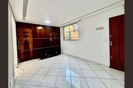 Sala de apartamento para alugar com 2 quartos, 60m² em São Francisco, Belo Horizonte