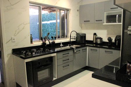 Casa para alugar com 130m², 2 quartos e 1 vagaCozinha