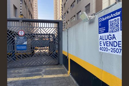 Apartamento para alugar com 70m², 2 quartos e 1 vagaFachada e Placa