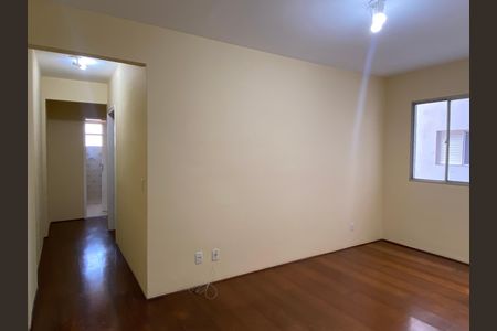 Sala de apartamento para alugar com 2 quartos, 70m² em Jaguaribe, Osasco