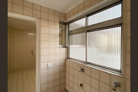 Apartamento para alugar com 70m², 2 quartos e 1 vagaÁrea de Serviço