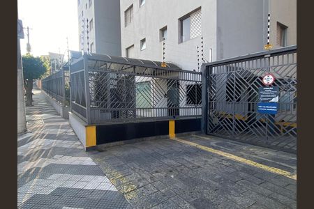 Apartamento para alugar com 70m², 2 quartos e 1 vagaFachada e portaria