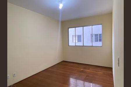 Sala de apartamento para alugar com 2 quartos, 70m² em Jaguaribe, Osasco