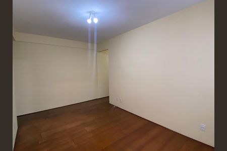 Sala de apartamento para alugar com 2 quartos, 70m² em Jaguaribe, Osasco