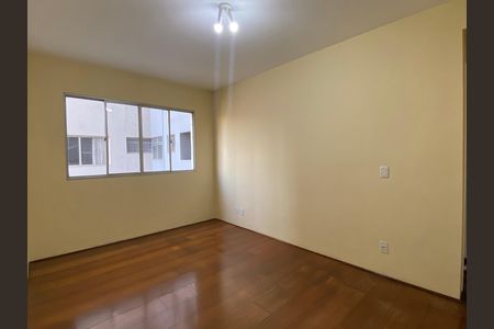 Apartamento para alugar com 70m², 2 quartos e 1 vagaSala