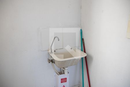 Cozinha e Área de Serviço de apartamento para alugar com 2 quartos, 42m² em Goiá, Goiânia