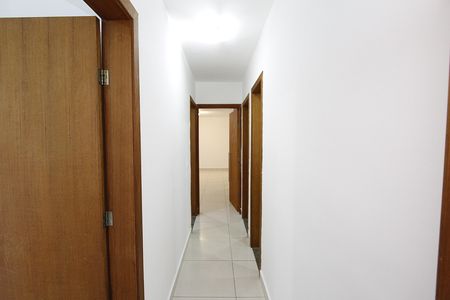 Apartamento à venda com 166m², 4 quartos e 2 vagasCorredor
