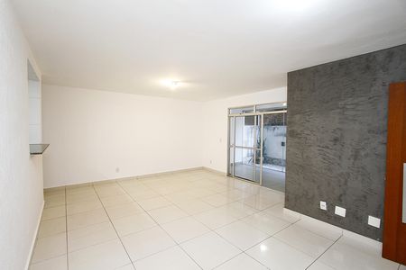 Apartamento à venda com 166m², 4 quartos e 2 vagasSala