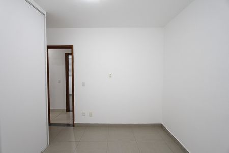 Apartamento à venda com 166m², 4 quartos e 2 vagasQuarto 2