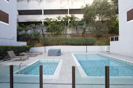 Apartamento à venda com 166m², 4 quartos e 2 vagasÁrea comum - Piscina
